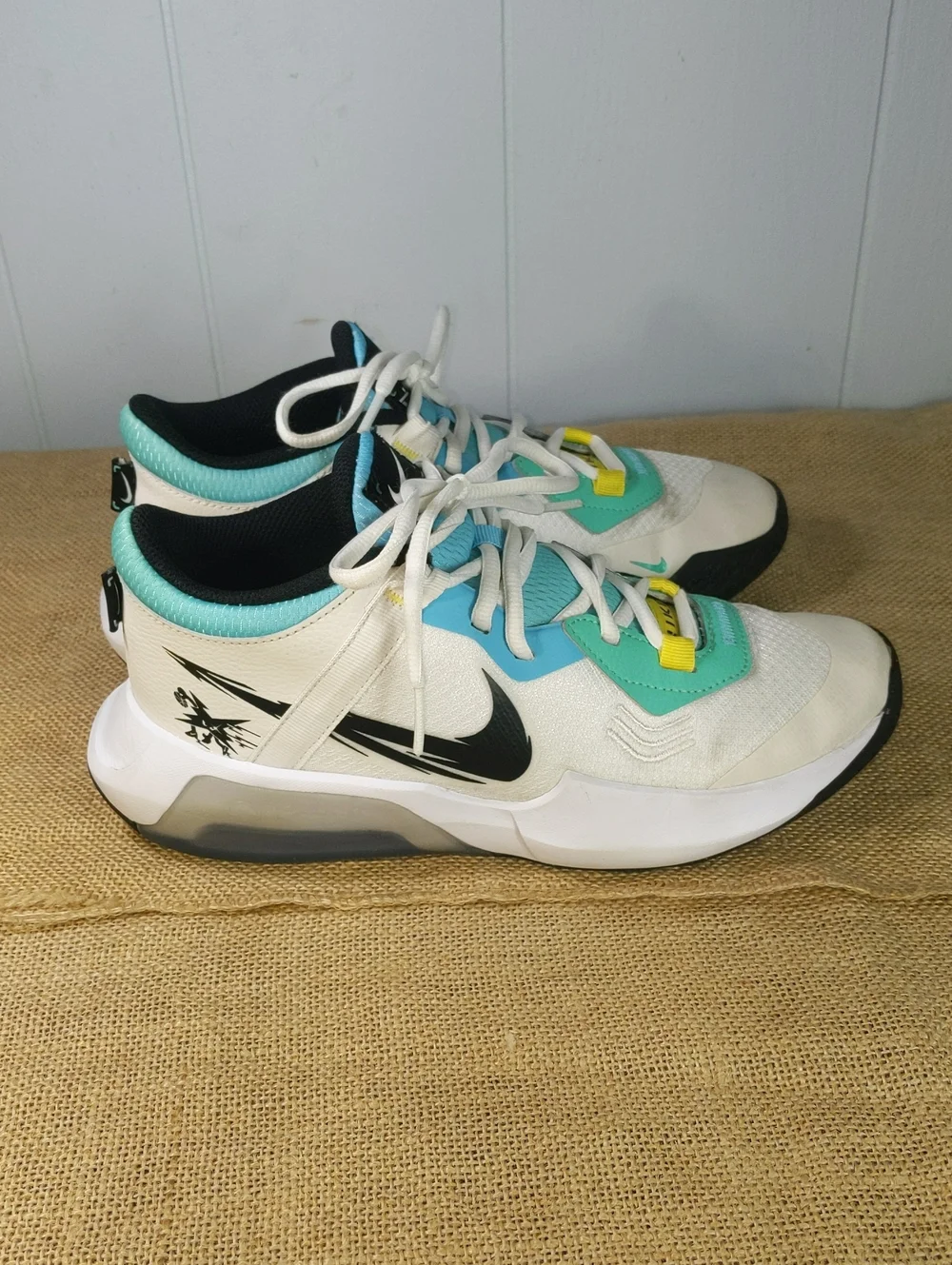 Nike Air Zoom Crossover Low 'Doodles' Kid's Basketball Shoes Sz 6Y, White/Blue